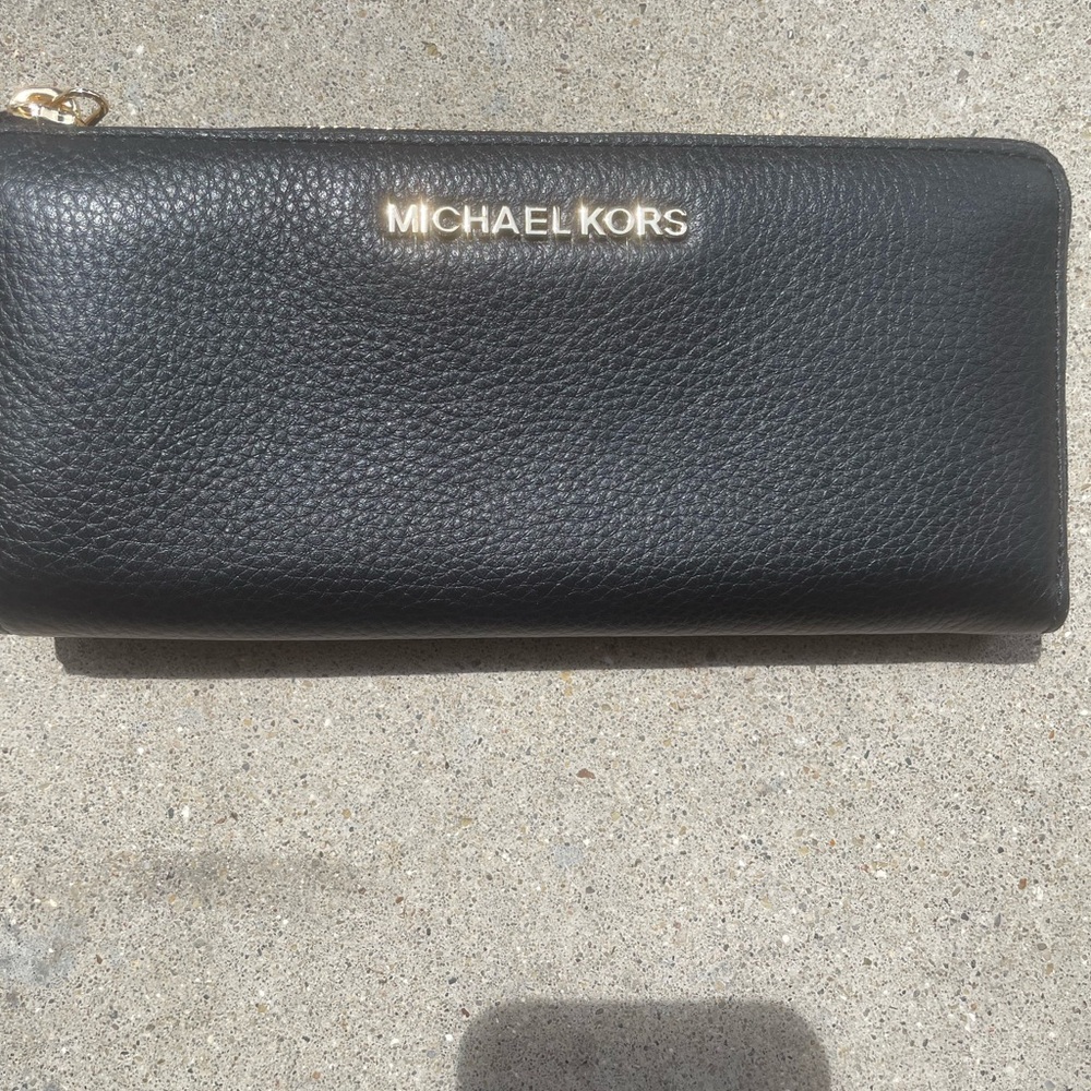 Brand new Michael kors wallet